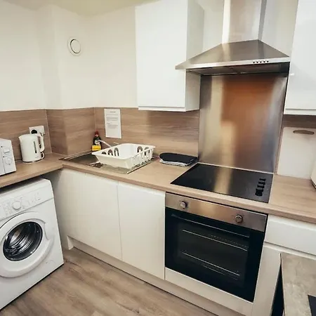 1br Centre Apt, Self Check In, Wifi, By Derbnb Apartment