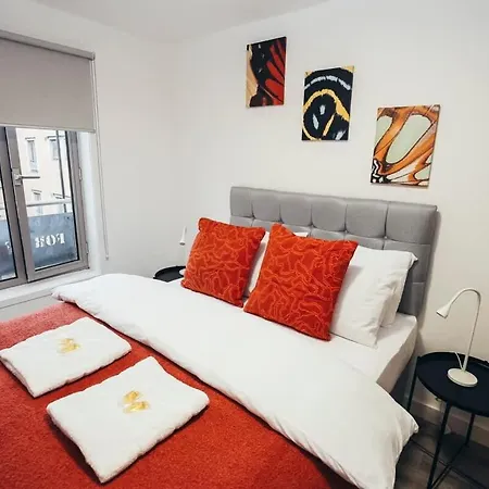 1br Centre Apt, Self Check In, Wifi, By Derbnb Apartment *